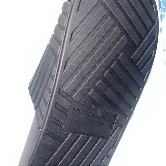 Bottega Veneta Slides (size US 10) - Picture 2 of 4